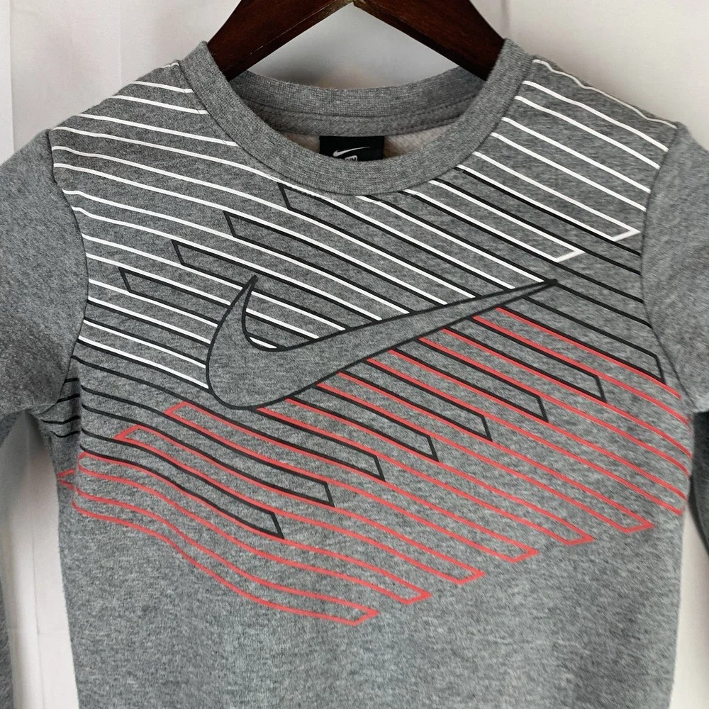 Nike youth gray